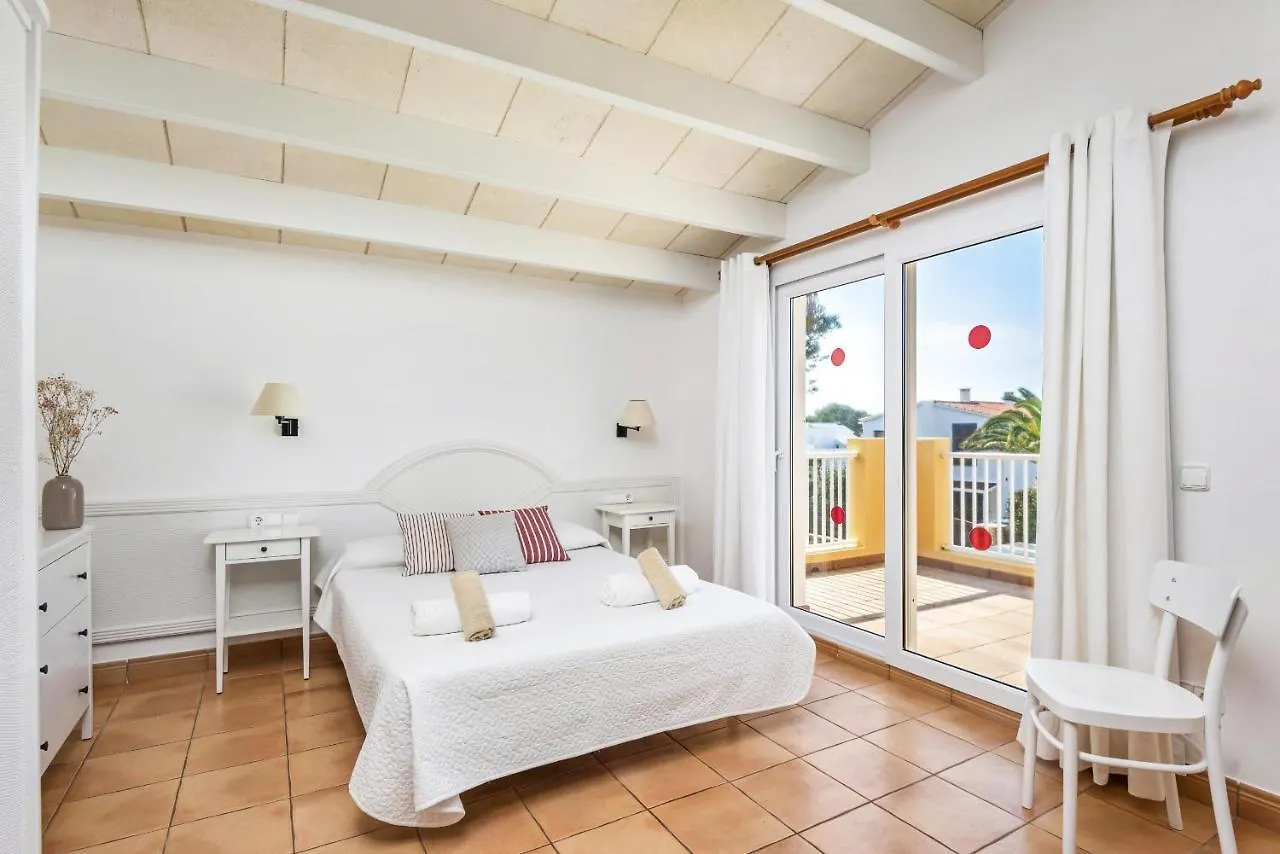 Marina 3 Bedroom Villa, Cala Blanca 칼라 블랑카 0*,  스페인