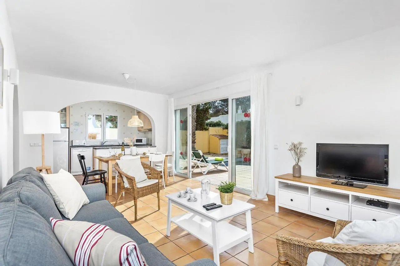 Marina 3 Bedroom Villa, Cala Blanca 칼라 블랑카 빌라
